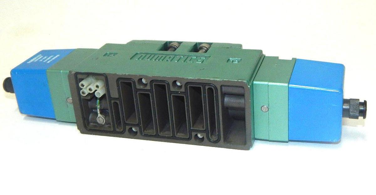 Used NEW NUMATICS 123BB500KP14D30 PNEUMATIC VALVE 150 PSI, W/ NUMATICS 236-384B COILS
