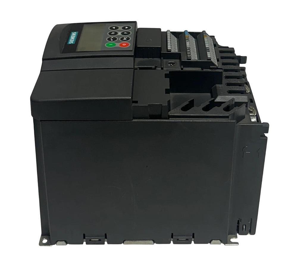 Used SIEMENS 6SE6440-2UD24-0BA1 / 6SE64402UD240BA1 MICROMASTER 440 DRIVE 4kW USNP
