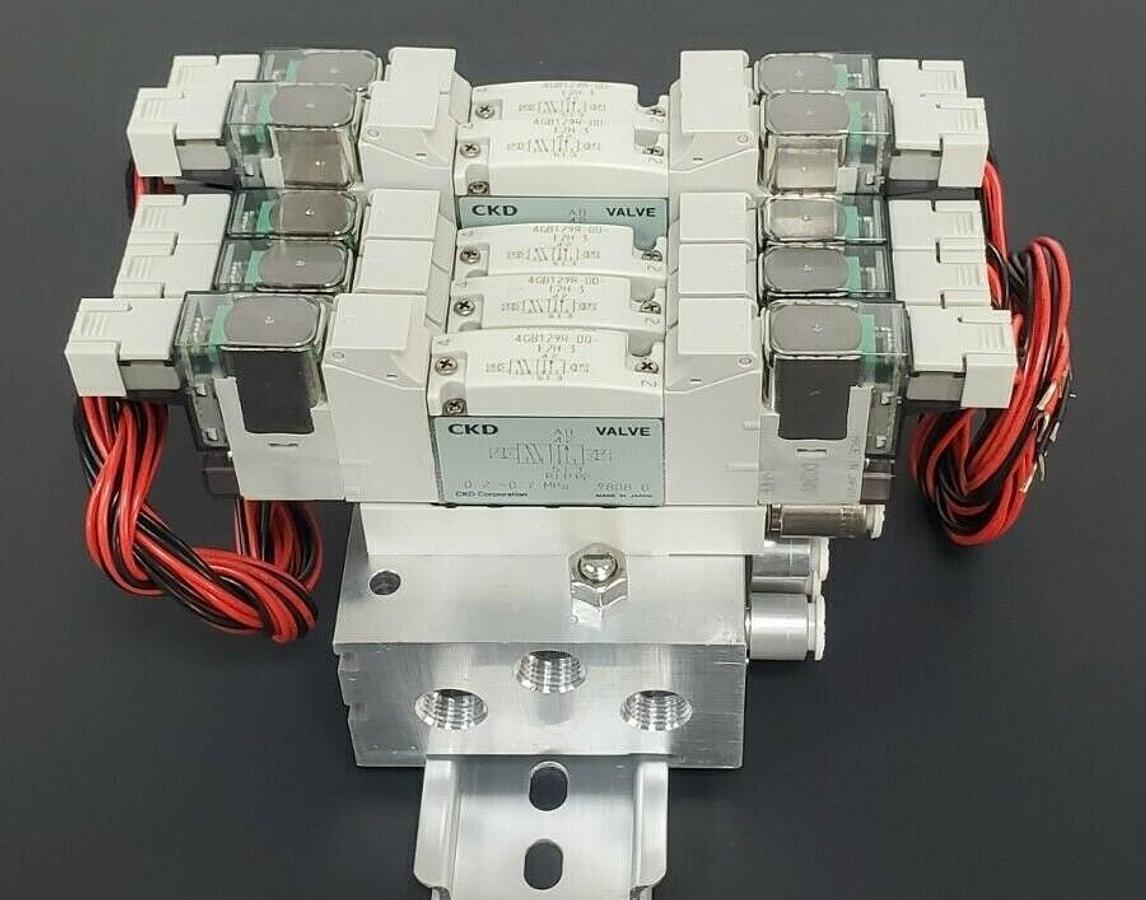 NIB CKD M4GB120R-C6-E2HZ1D-7-3 DISCRETE VALVE MANIFOLD ASSEMBLY M4GB120RC6E2HZ1D