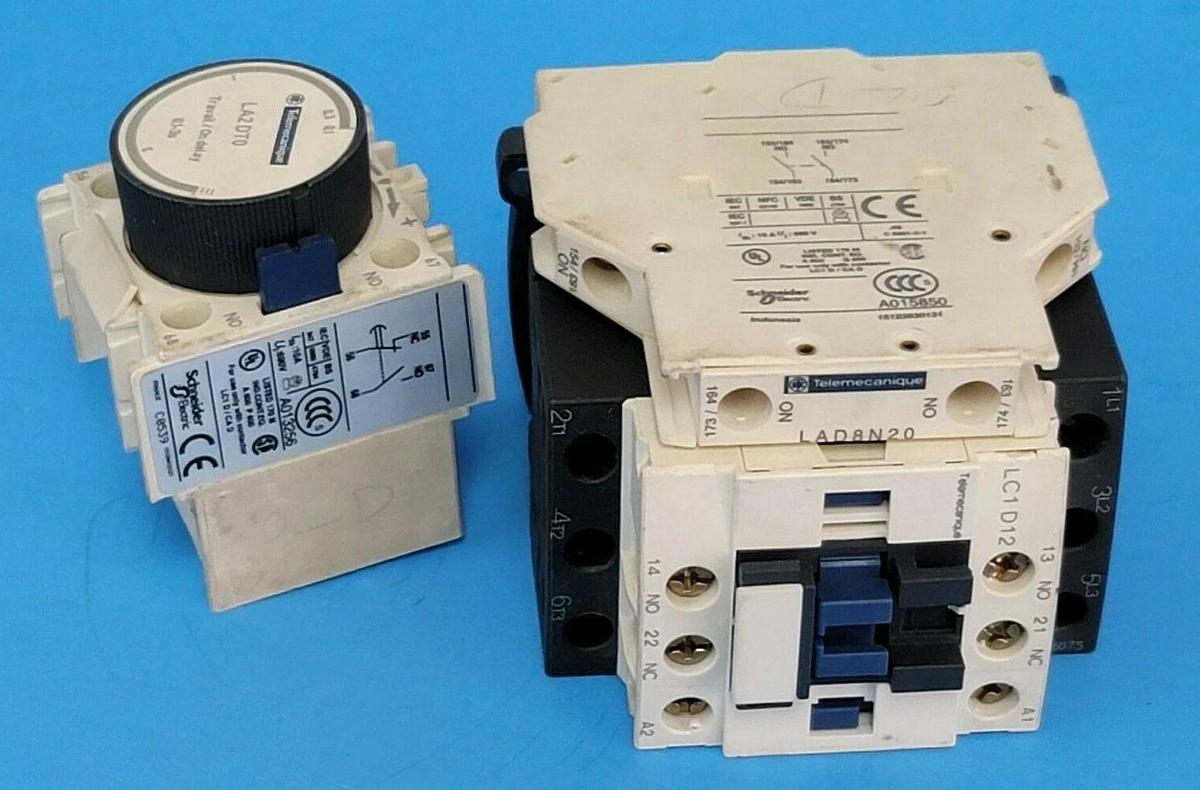 Used SCHNEIDER TELEMECANIQUE LC1-D12G7 CONTACTOR W/ LA2-DT0 & LAD-8N20, 1D12G7