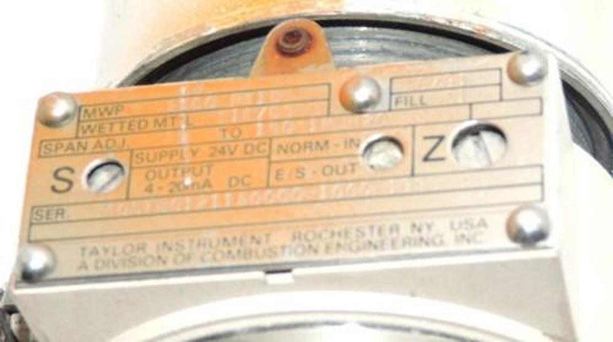 Used ABB TAYLOR INSTRUMENT 2500 PSIG ELECTRONIC TRANSMITTER 2500PSIG