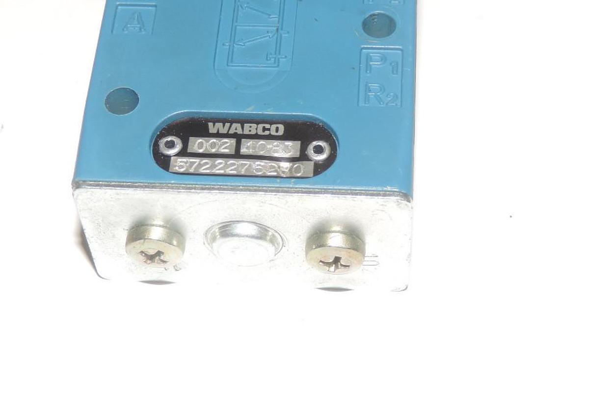 Used WABCO 002 1083 SOLENOID VALVE 5722275270 W/ W5270 110V 50/60HZ COIL