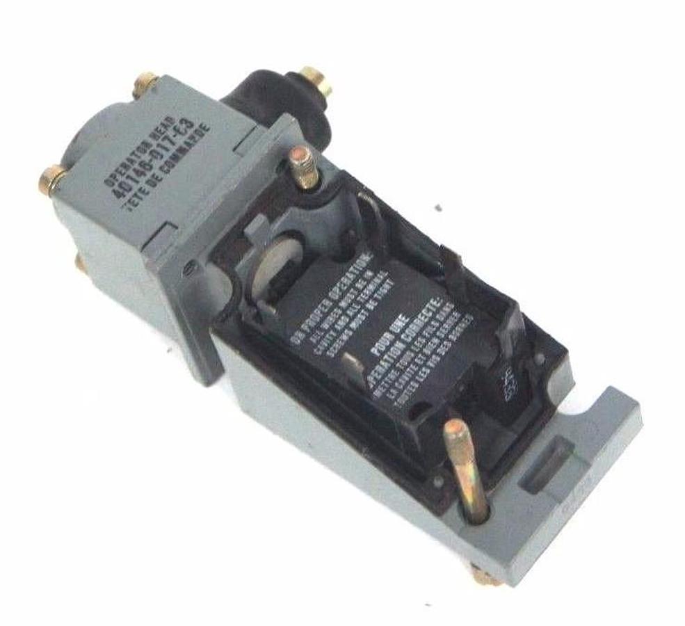 Used ALLEN BRADLEY 802T-CP1 LIMIT SWITCH SER H W/ 40146-017-63 HEAD