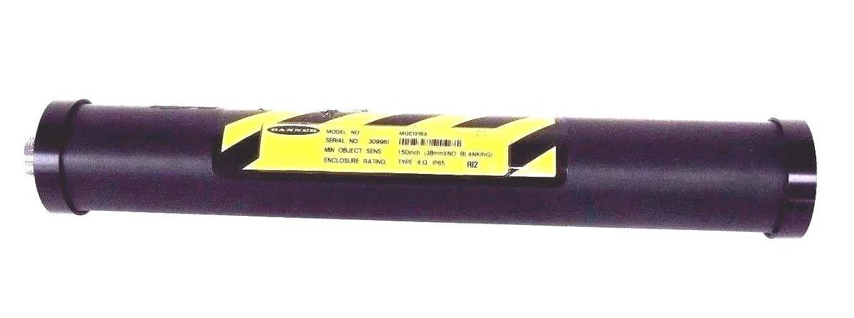 Used BANNER MGE1216A LIGHT CURTAIN EMITTER GUARD 27749, 38MM