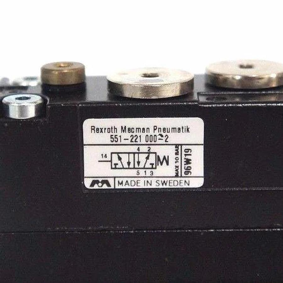 Used NEW REXROTH 551-221 000-2 96W19 VALVE 551221000