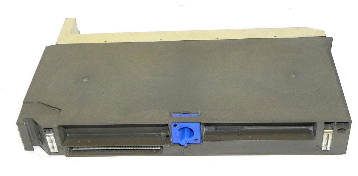 Used SIEMENS 6ES54307LA11 INPUT MODULE 6ES5-430-7LA11 DIGITAL 32X24V DC