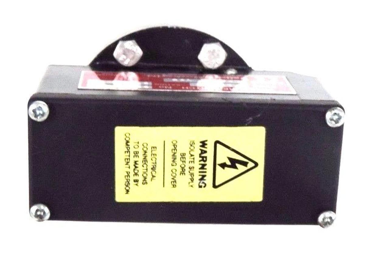 Used BAILEY & MACKEY TYPE 1351 PRESSURE SWITCH 55350, 5A, 250V, 14/200BAR