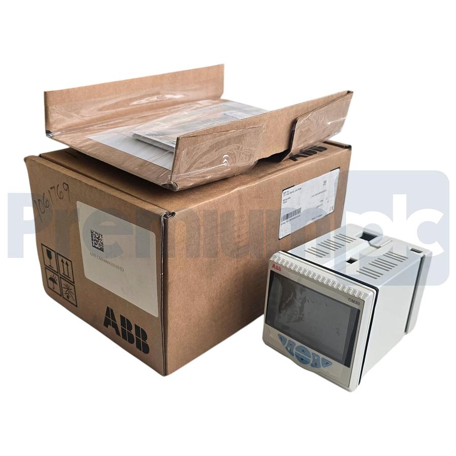 Used ABB ControlMaster CM30 PID Process Controller CM30/000U0E0/STD 1/4 DIN Loop NSMP