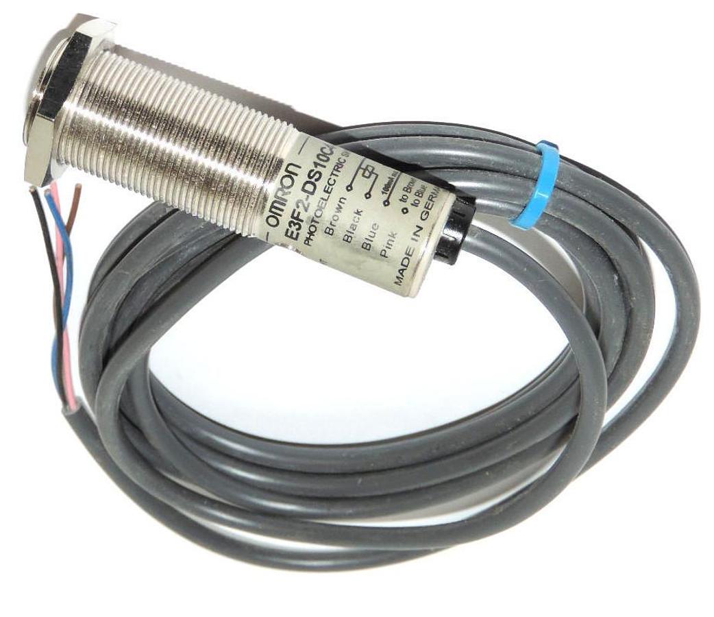 Used NEW OMRON E3F2-DS10C4-M PHOTOELECTRIC SWITCH, E3F2DS10C4M