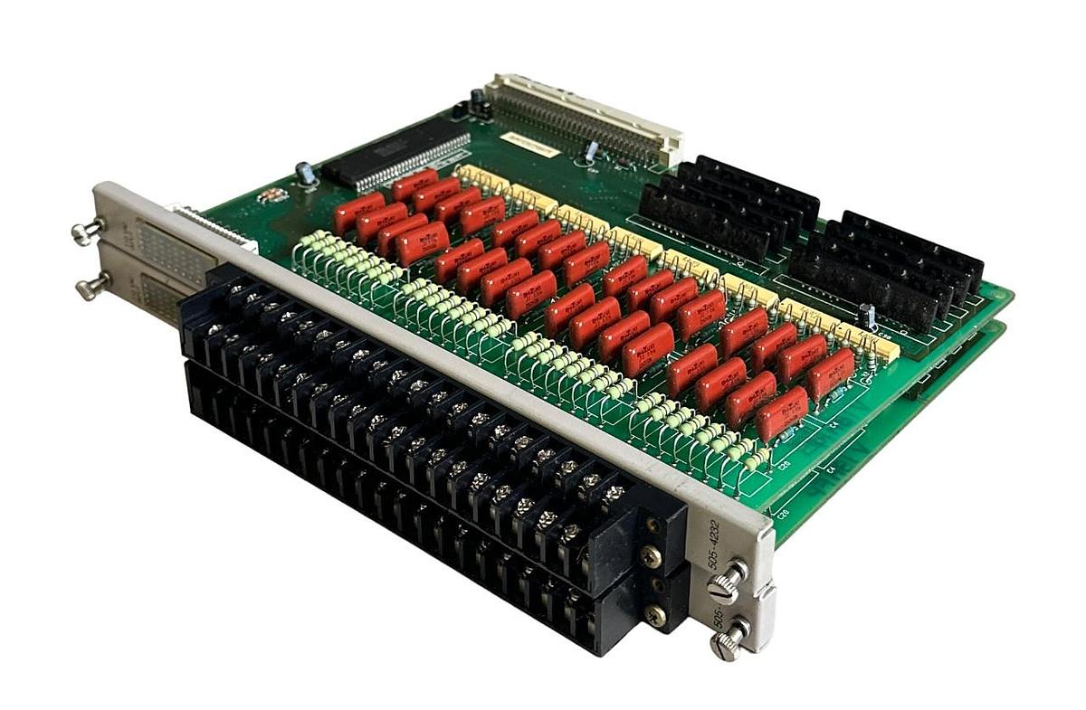 Used 2 SIEMENS TEXAS INSTRUMENTS 505-4232 / 5054232 32-PT 505 INPUT MODULES 110VAC