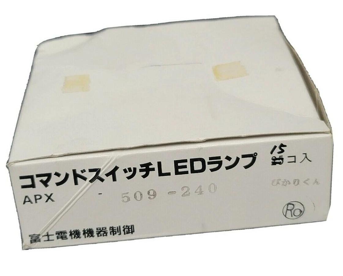 BOX OF 15 NEW FUJI ELECTRIC APX509-24O LED BULBS APX50924O