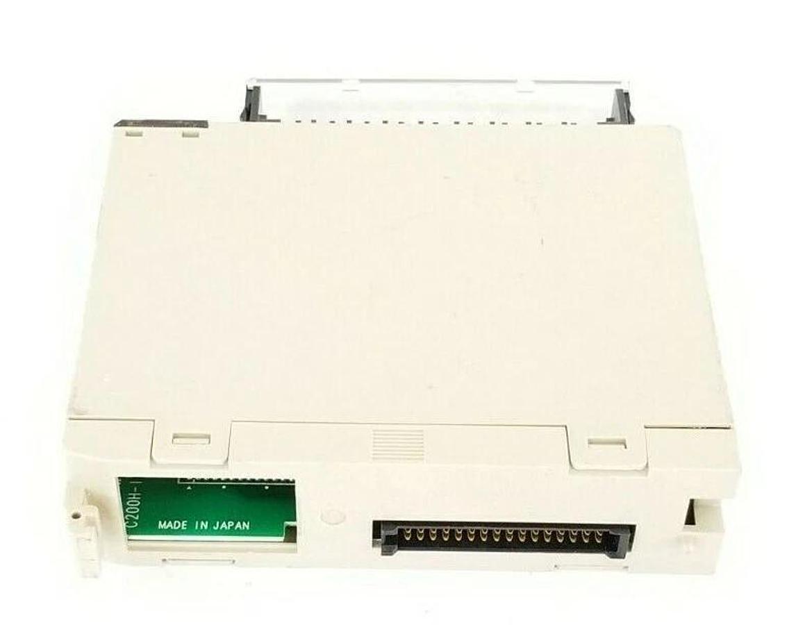 Used OMRON C200H-ID212 INPUT MODULE 24VDC, 7mA, C200HID212