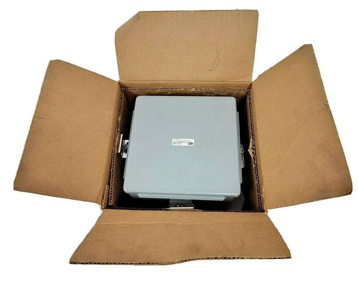 Used NIB DWYER 1824-40-WP PRESSURE SWITCH ENCLOSURE 182440WP