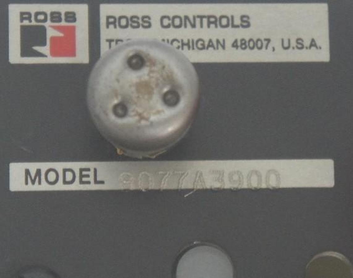 Used ROSS CONTROLS 8077A3900 OPEN CENTER PILOT VALVE 2-10 BAR 24 VDC