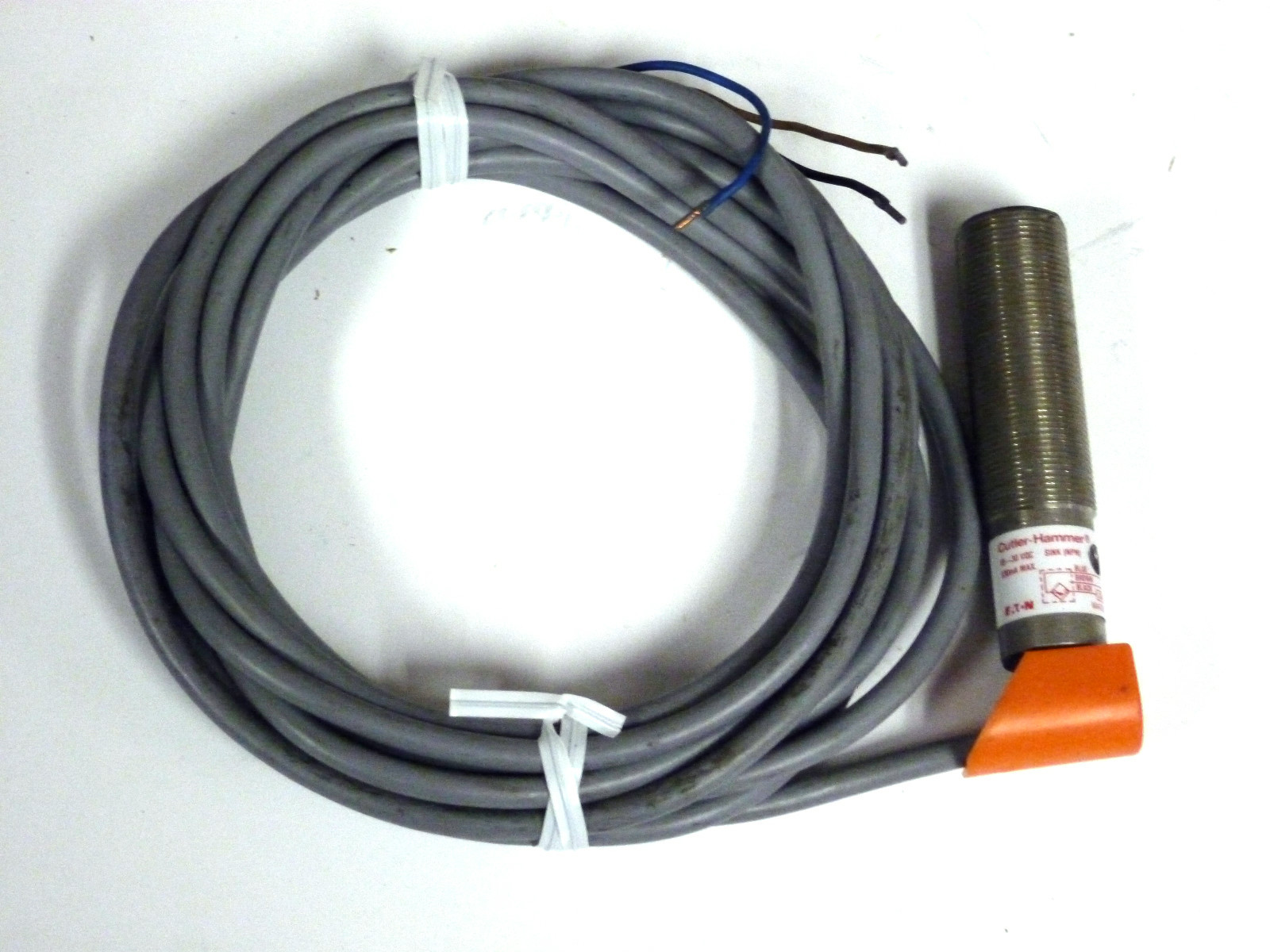 Used CUTLER-HAMMER E57LAL18T110SR PROXIMITY SENSOR SERIES: B1