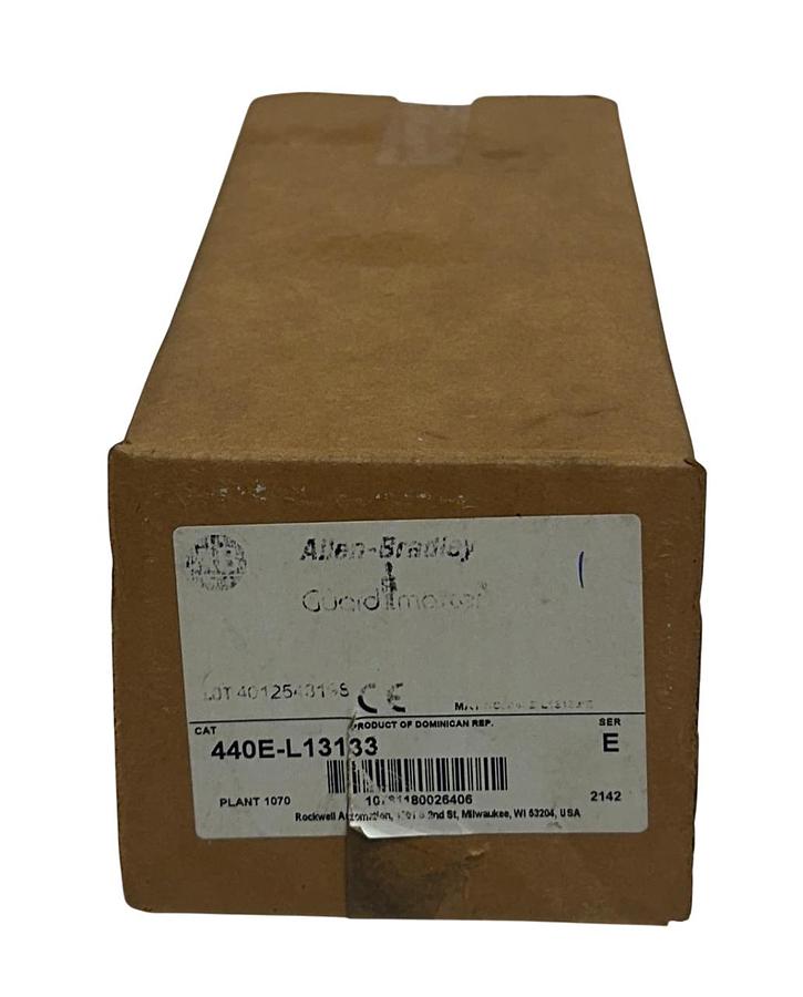 Used ALLEN BRADLEY 440E-L13133 /E Guardmaster LIFELINE EMERGENCY PULL SWITCH NSMP