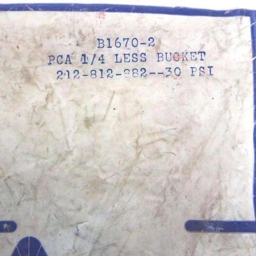 Used NIB ARMSTRONG B1670-2 BUCKET MECHANISM 1/4", 121-812-882-(-30) PSI, B16702