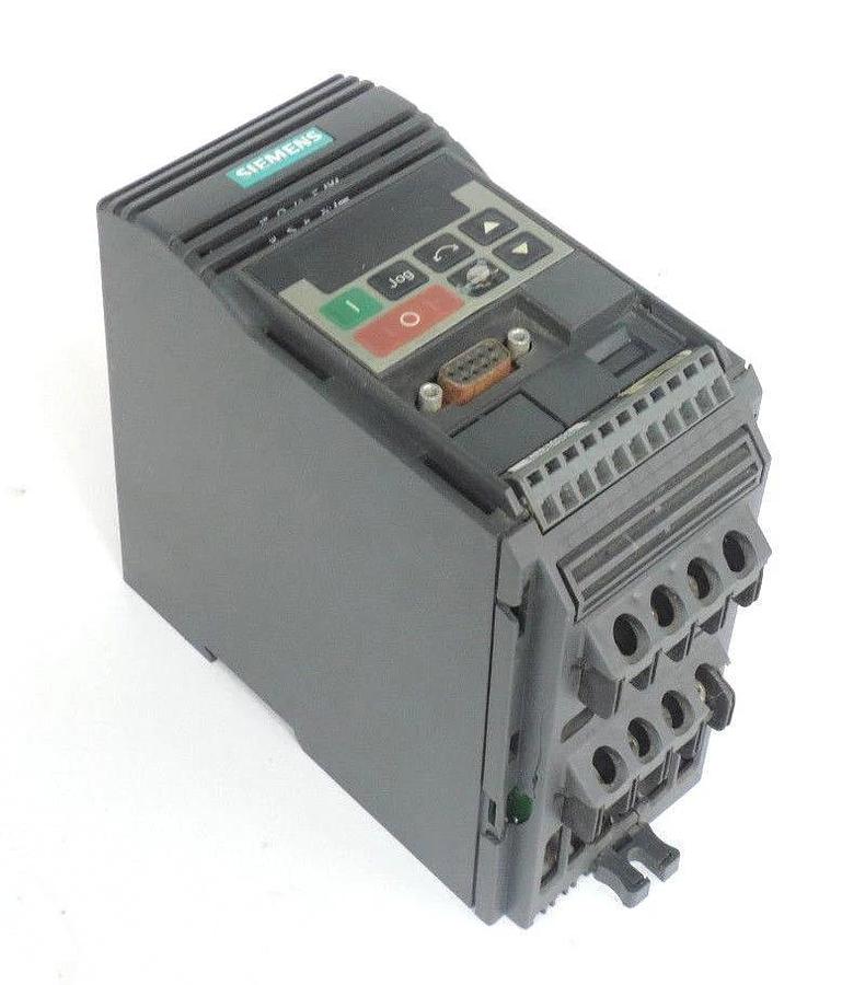 Used SIEMENS 6SE9212-8CA40 MICROMASTER DRIVE .75HP 230V 3PH 6SE92128CA40