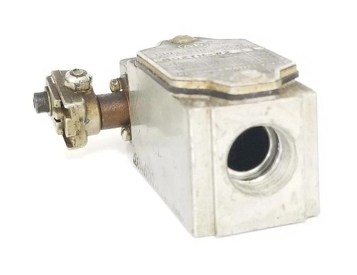 Used ALLEN BRADLEY 802TH-W2 SER. 1 LIMIT SWITCH 802THW2