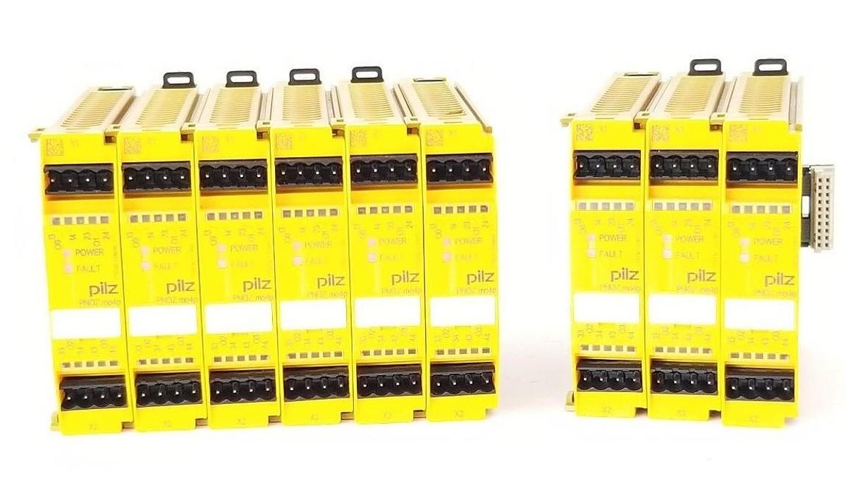 Used LOT OF 9 PILZ PNOZ-MO4P SAFETY RELAY EXPANSION MODULES PNOZMO4P