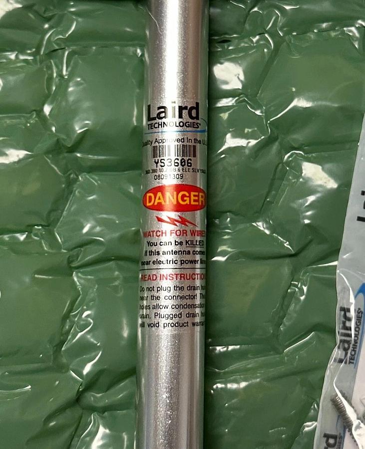 LAIRD TECHNOLOGIES YS3606 360-380 10.2 DB 6 ELE SLV YAGI ANTENNA 360-380MHz NSMP