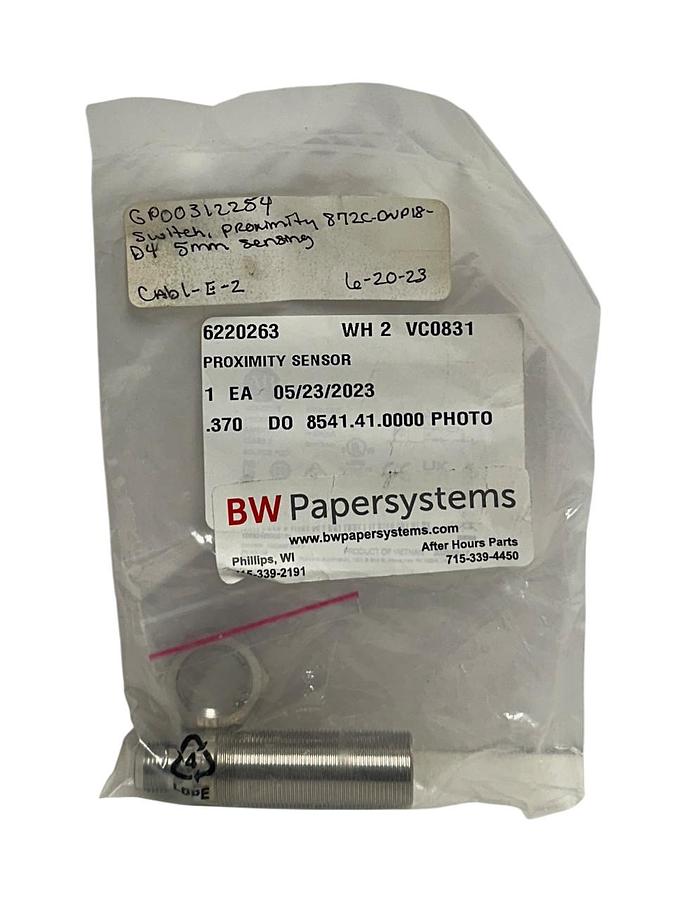 Used ALLEN BRADLEY 872C-D5NP18-D4 /F BULLETIN 872C INDUCTIVE PROXIMITY SENSOR NSFS