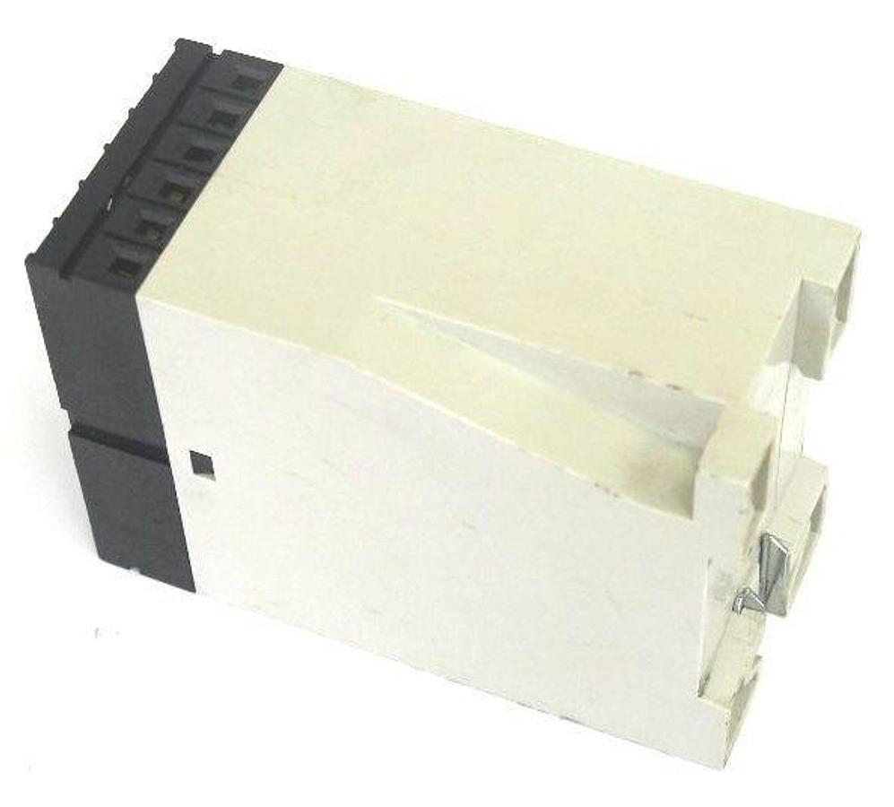 Used PULSOTRONIC 8100-1930 RELAY MODULE 110V 50/60HZ 81001930