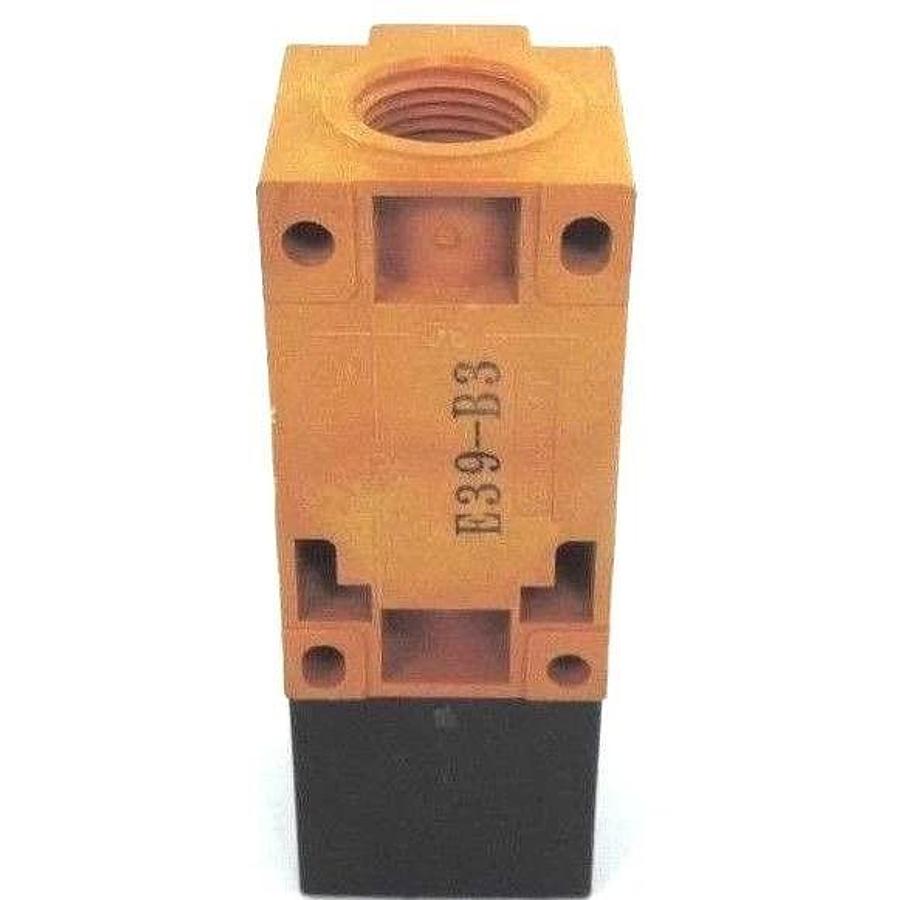 Used OMRON E3N2-D2-E4-US PHOTOELECTRIC SWITCH 10 TO 30 VDC, 200MA
