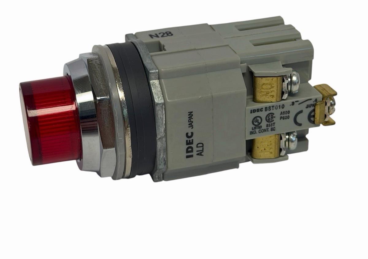 Used NEW IDEC ALD29911DN-R-120V PUSHBUTTON RED BST001