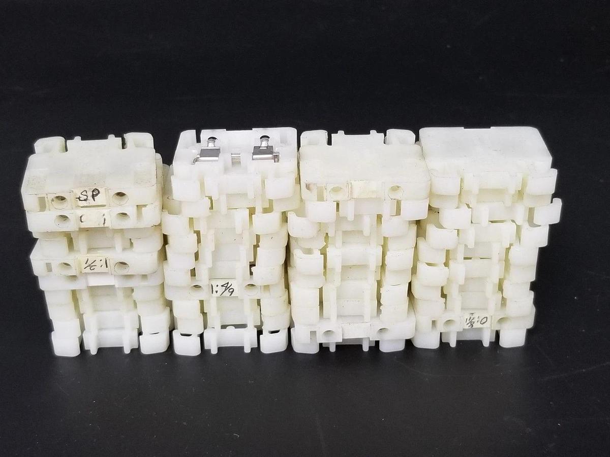 Used LOT OF 40 ALLEN BRADLEY 1492-H TERMINAL BLOCKS 1492H