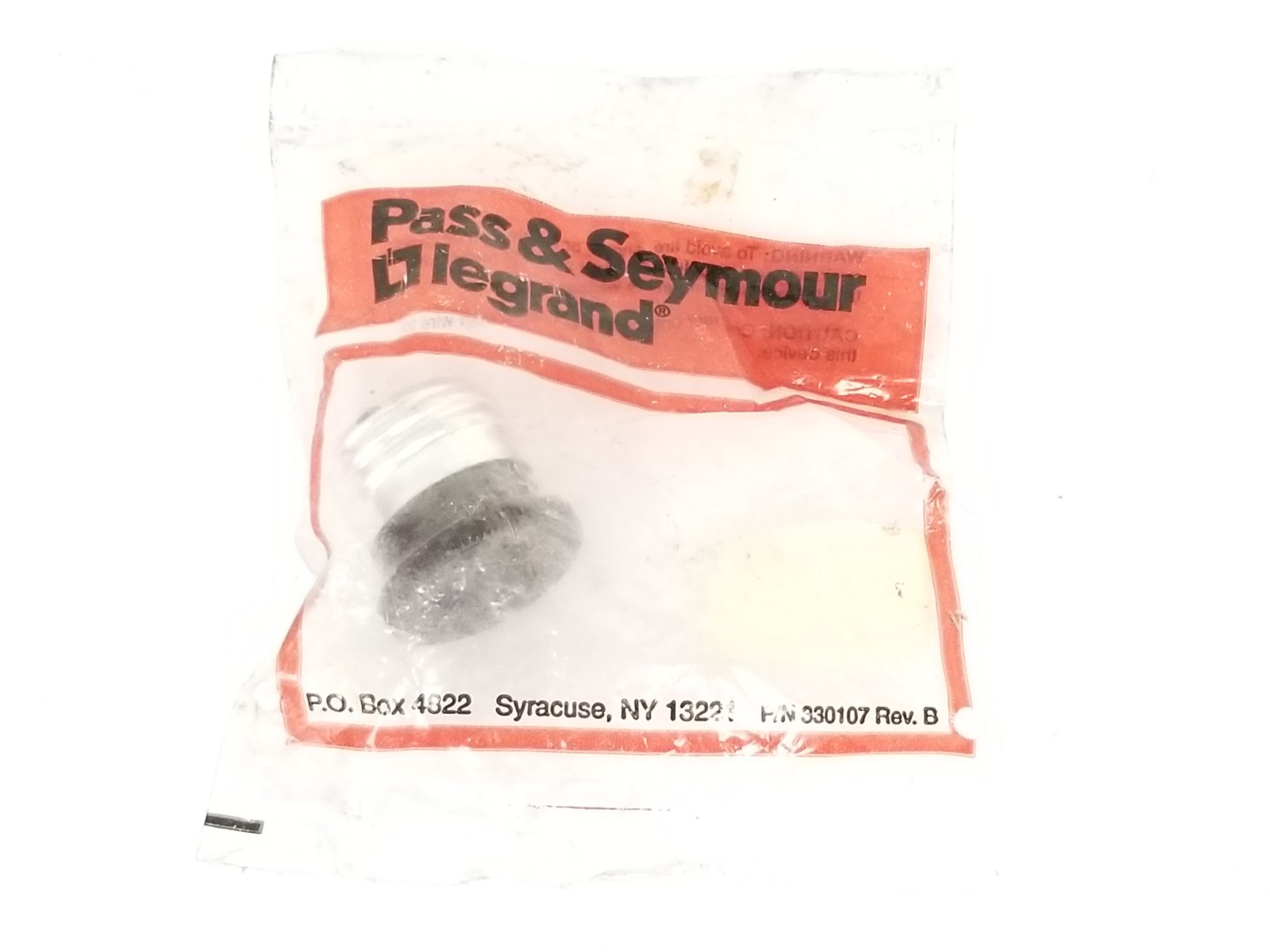 NEW PASS & SEYMOUR 125 LAMPHOLDER TO OUTLET ADAPTOR