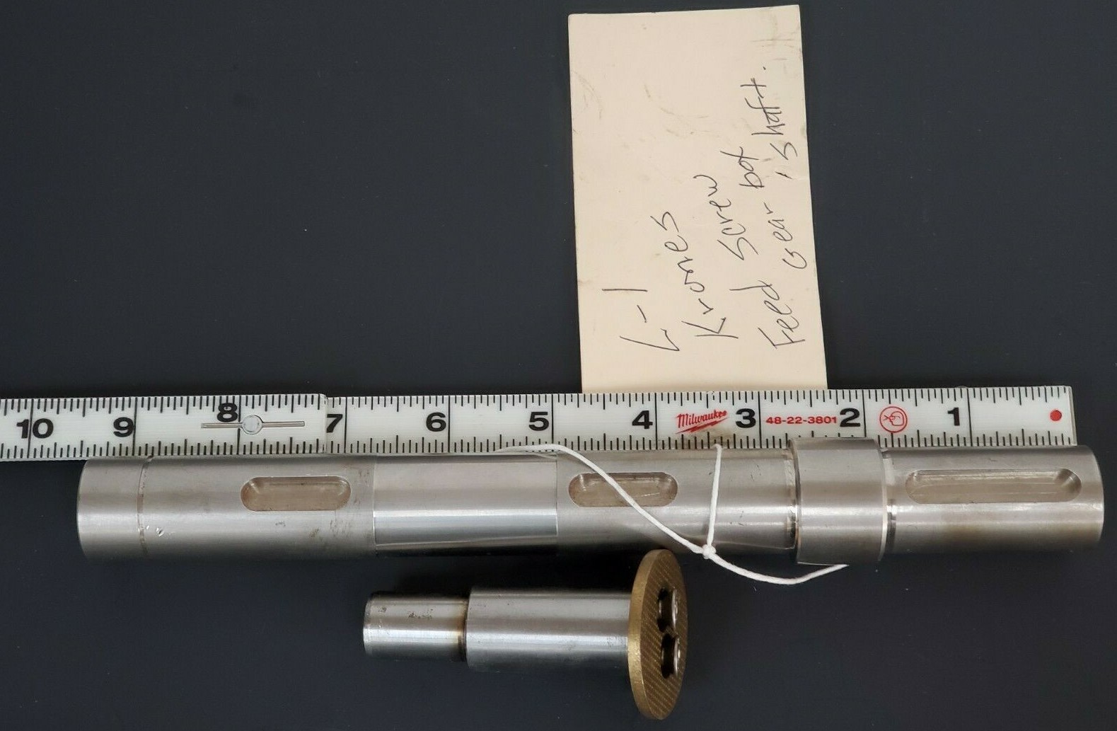 Used NEW KRONES L-1 FEED SCREW GEAR BOX SHAFT ASSEMBLY, 9.25" LENGTH, L1