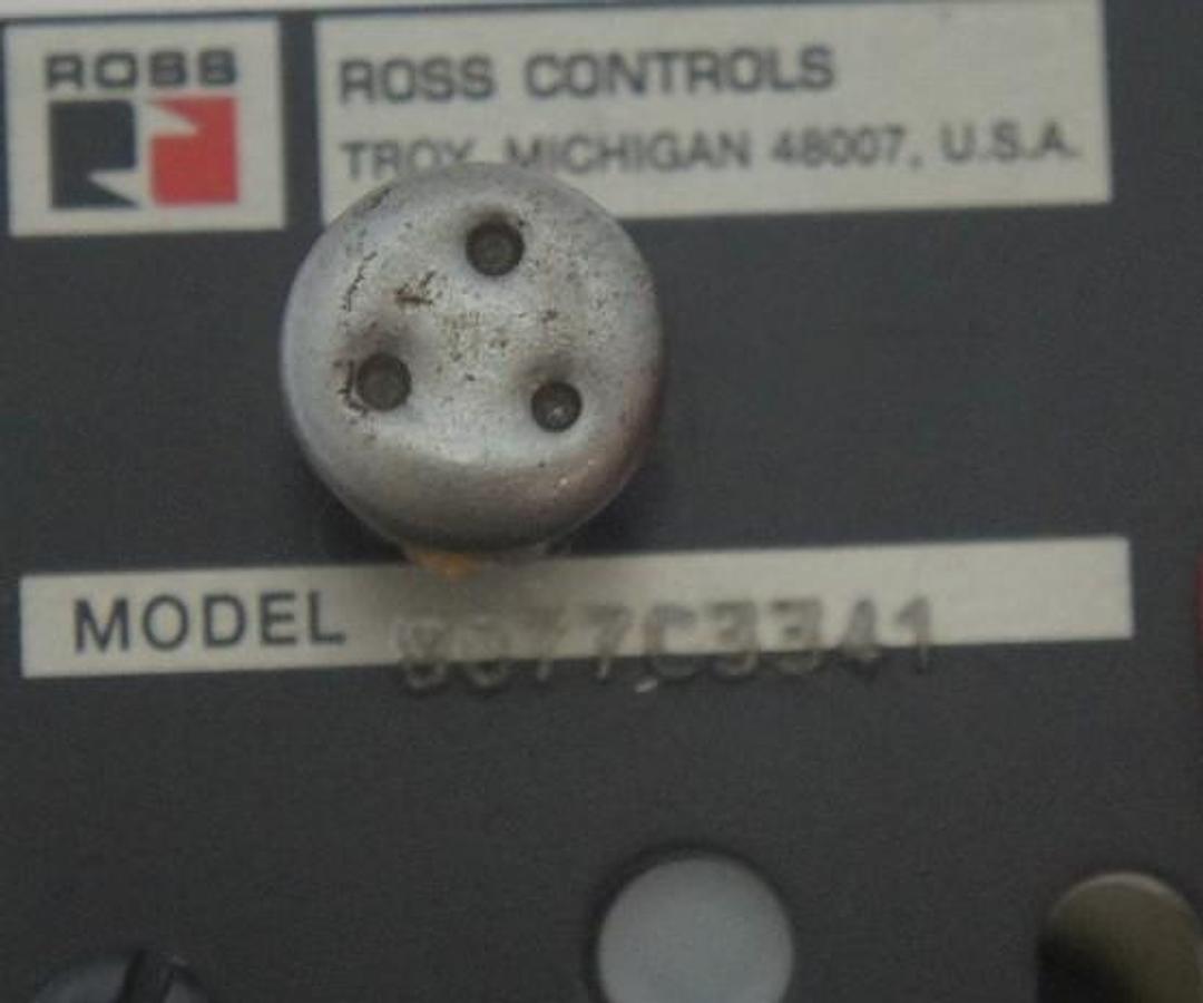 Used NEW ROSS 8077C3341 PILOT VALVE 5/3 SZ 125 CC DBL
