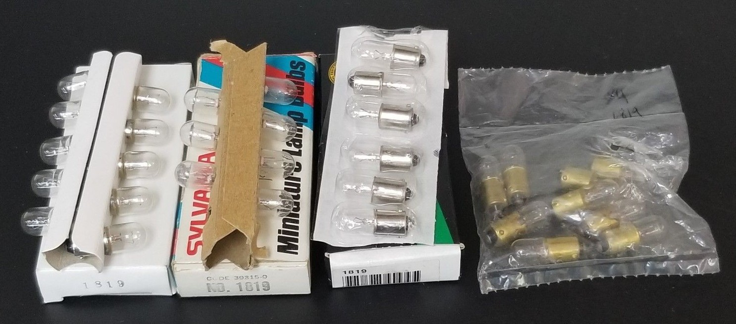 Used LOT OF 32 NEW ASSORTED 1819 MINIATURE LAMP BULBS