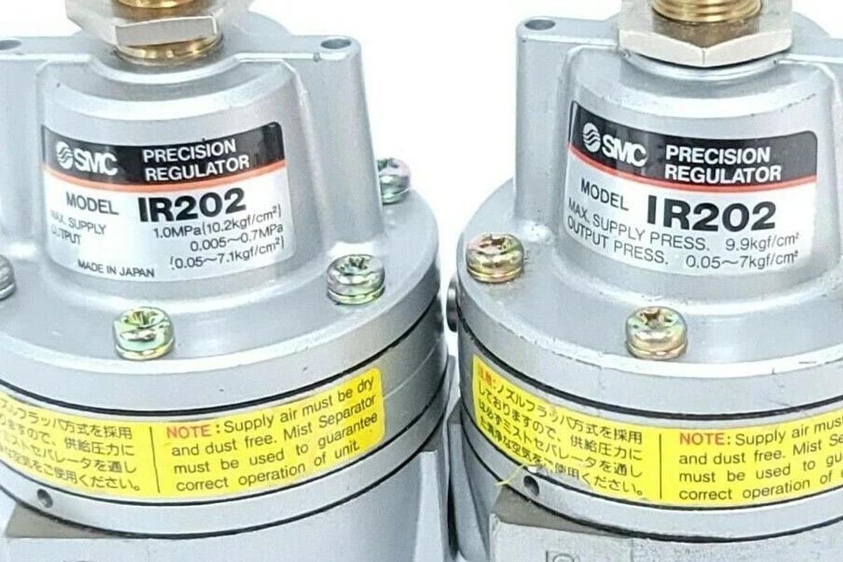 Used LOT OF 2 SMC IR202 PRECISION REGULATORS 0.005~0.7MPa