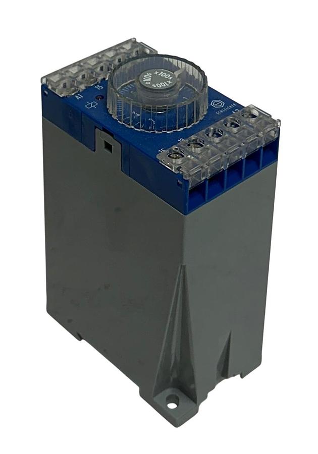 Used SCHLEICHER 05913748 027 / SZT110 (D) TIME DELAY RELAY 5-100s 110-120VAC NSNP