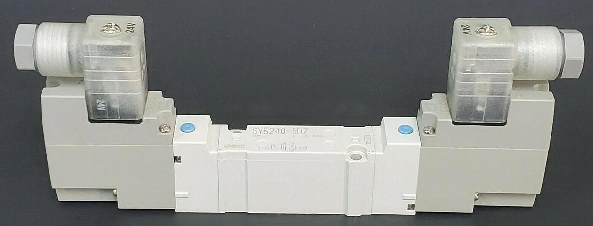 NEW SMC SY5240-5DZ-02 SOLENOID VALVE SY52405DZ02, 0.1~0.7MPa, 24V