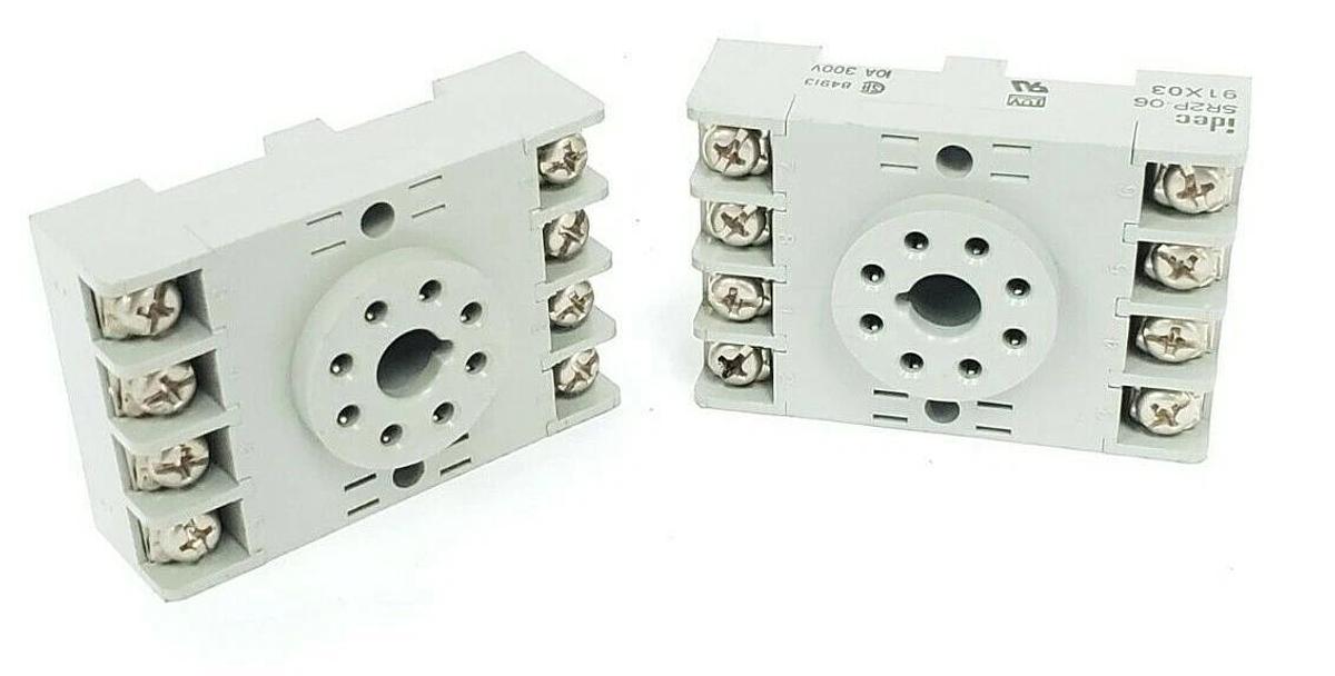 Used LOT OF 2 IDEC SR2P-06 RELAY SOCKETS 10A, 300V, SR2P06