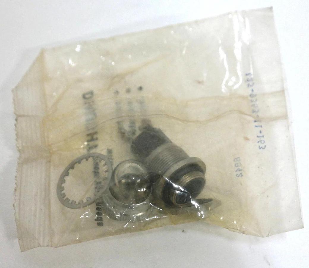 Used NEW DIALIGHT 125-9363-11-163 MINIATURE OIL TIGHT PANEL INDICATOR LIGHT
