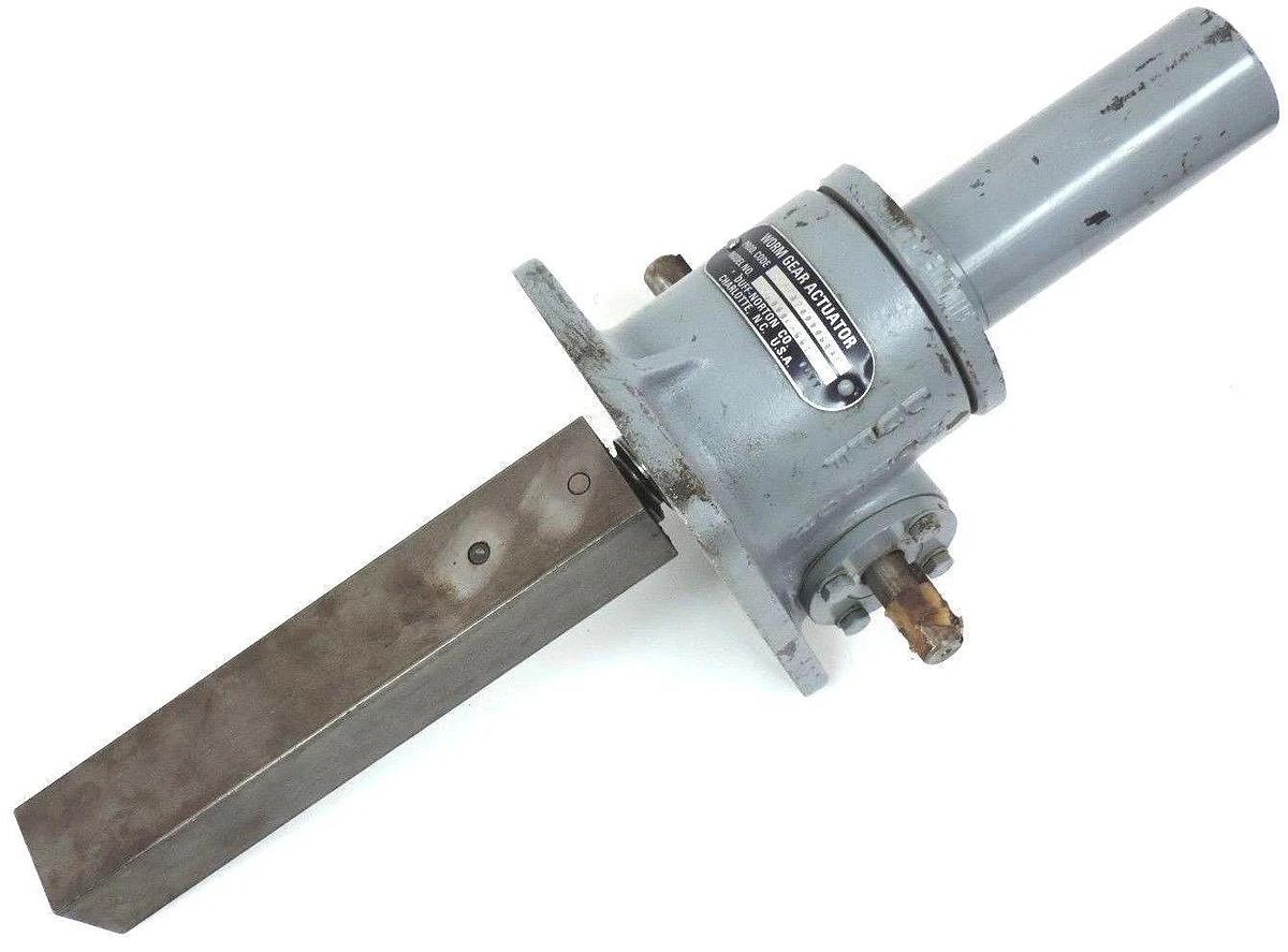 Used DUFF-NORTON M10004-661 WORM GEAR ACTUATOR 2" SHAFT KGABZ00D06BAH