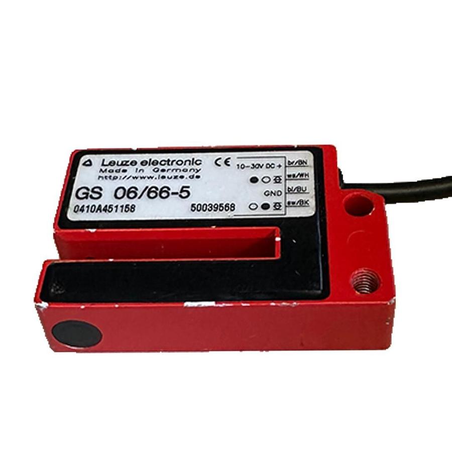 Used LEUZE ELECTRONIC GS 06/66-5 / GS06665 FORKED PHOTOELECTRIC SENSOR 50039568