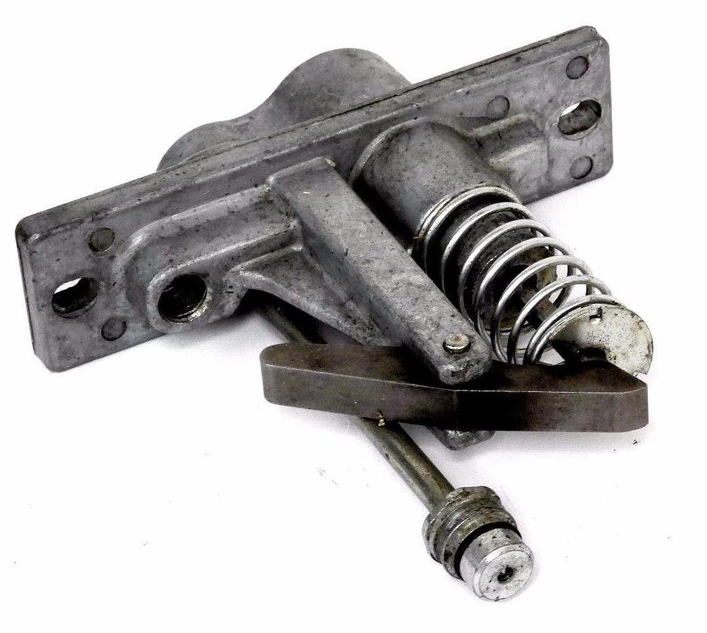 Used LINCOLN 880550 SER. D LUBRICATOR PUMP