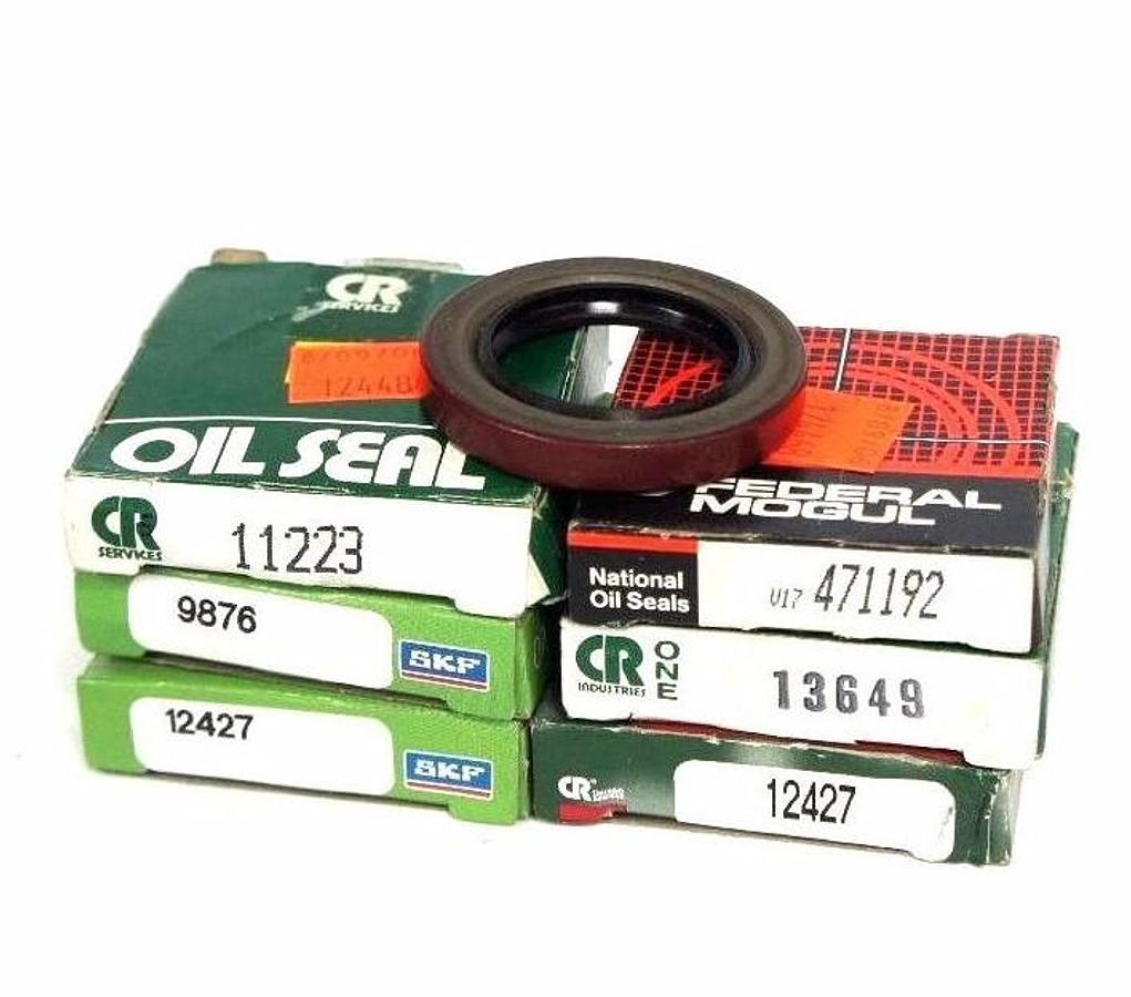 Used LOT OF 7 NEW CHICAGO RAWHIDE OIL SEALS 11223 12427 471192 13649 9876 471192