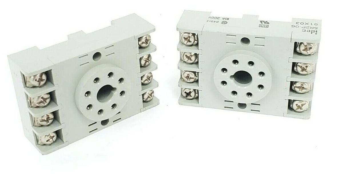 Used LOT OF 2 IDEC SR2P-06 RELAY SOCKETS 10A, 300V, SR2P06
