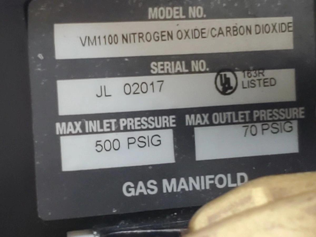 Used VICTOR MEDICAL PRODUCTS VM1100 NITROGEN OXIDE / CARBON DIOXIDE GAS MANIFOLD