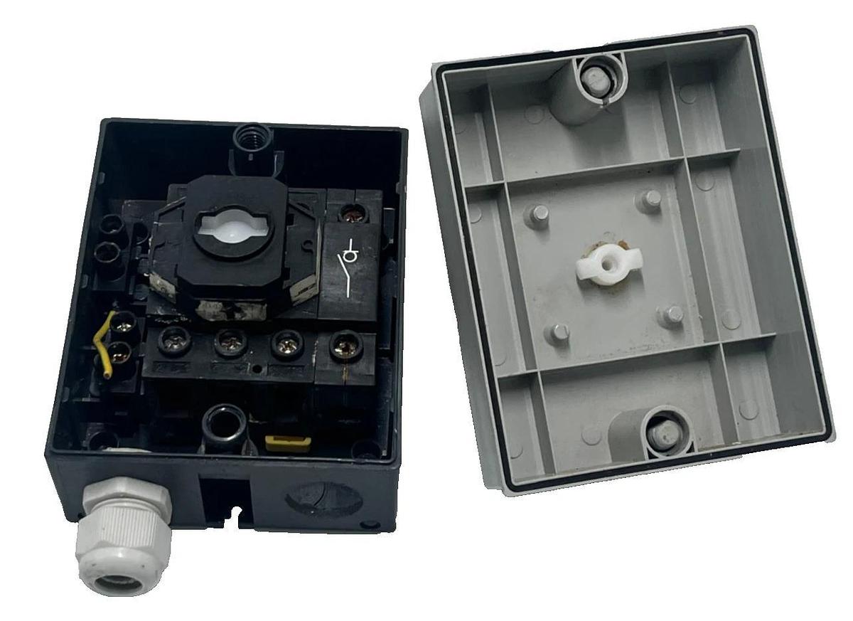 Used RS PRO 466-249 Rotary Isolator Switch 20A 4Pole DIN Rail Mount Non-Fused IP65