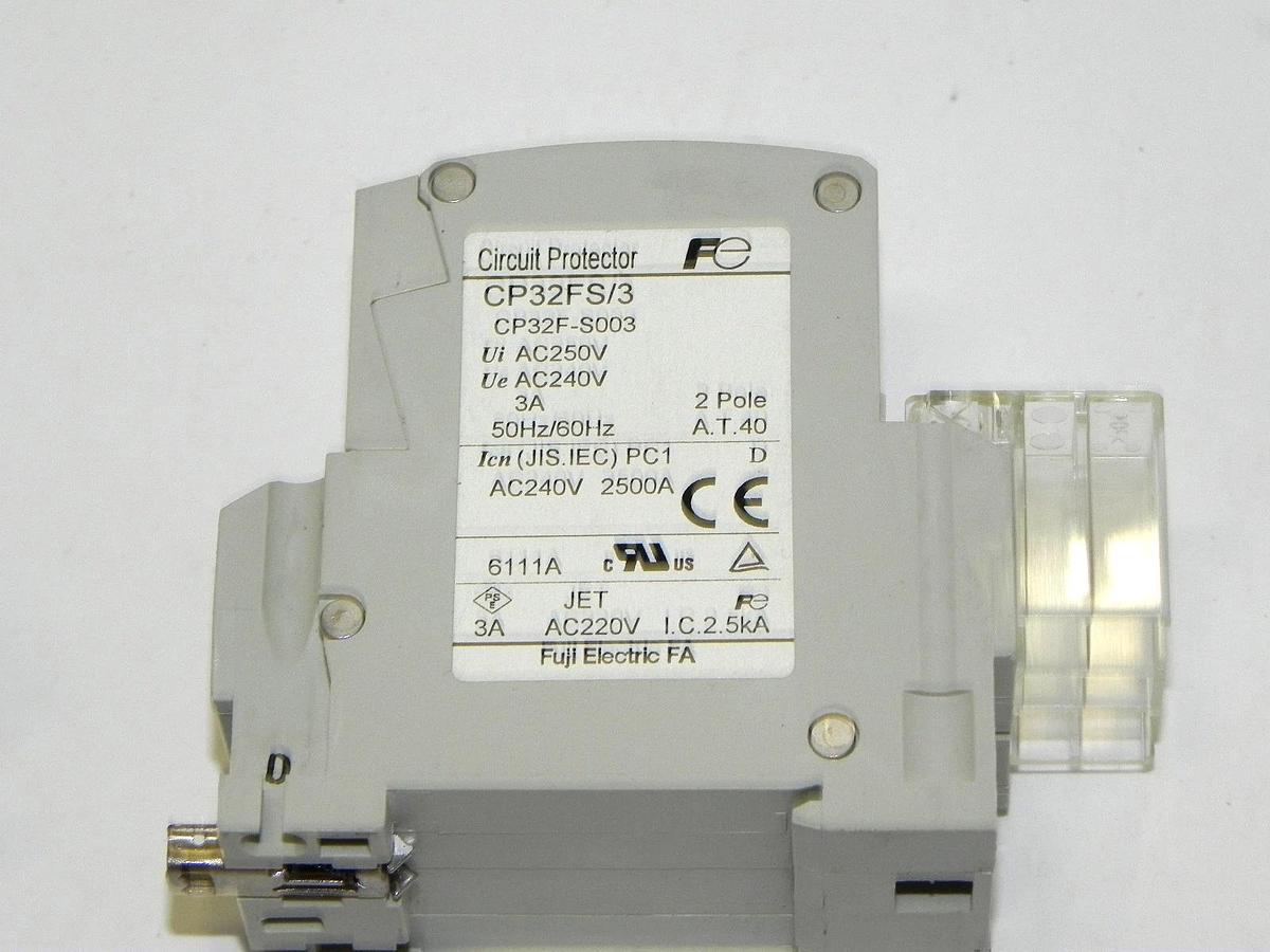 Used LOT OF 2 FUJI CP32FS/3 CIRCUIT BREAKERS 2P, 3A, 50/60HZ