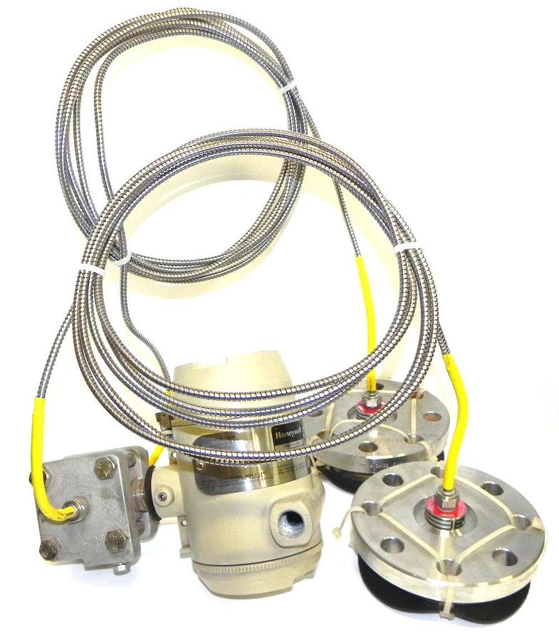 Used HONEYWELL STR12D-21A-1CDDCBA407K-MB.F1C3-814D ST3000 SMART TRANSMITTER