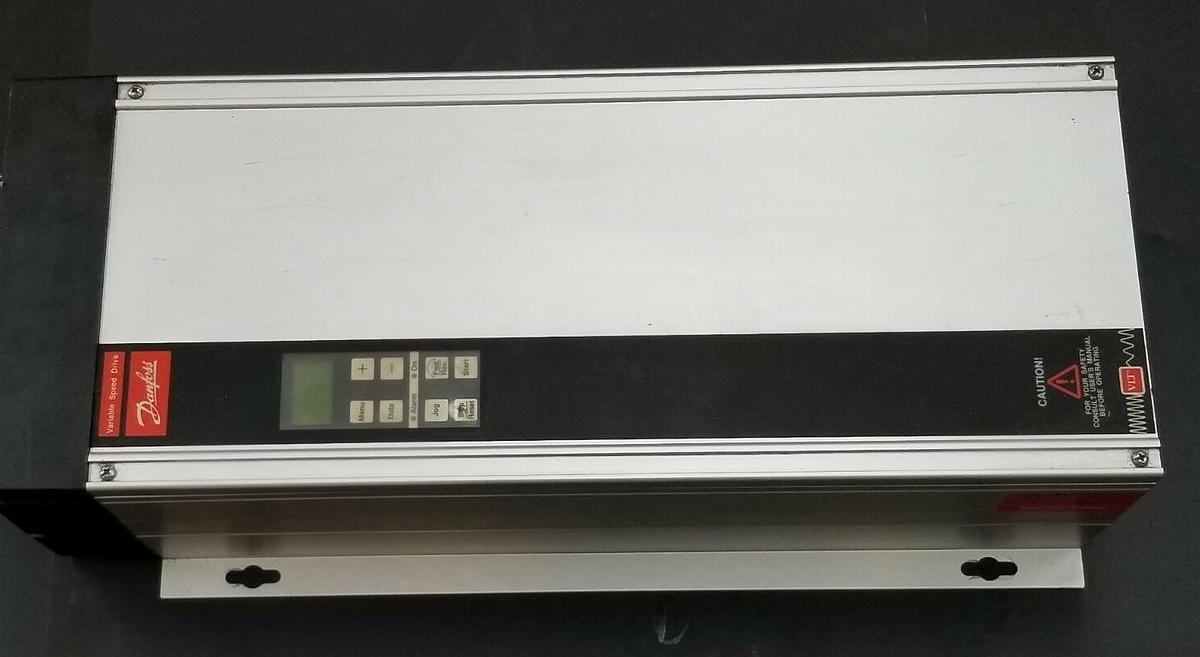Used DANFOSS 175H1746 VLT TYPE 3008 VARIABLE SPEED DRIVE 440 500V VLT-3008-175H1746