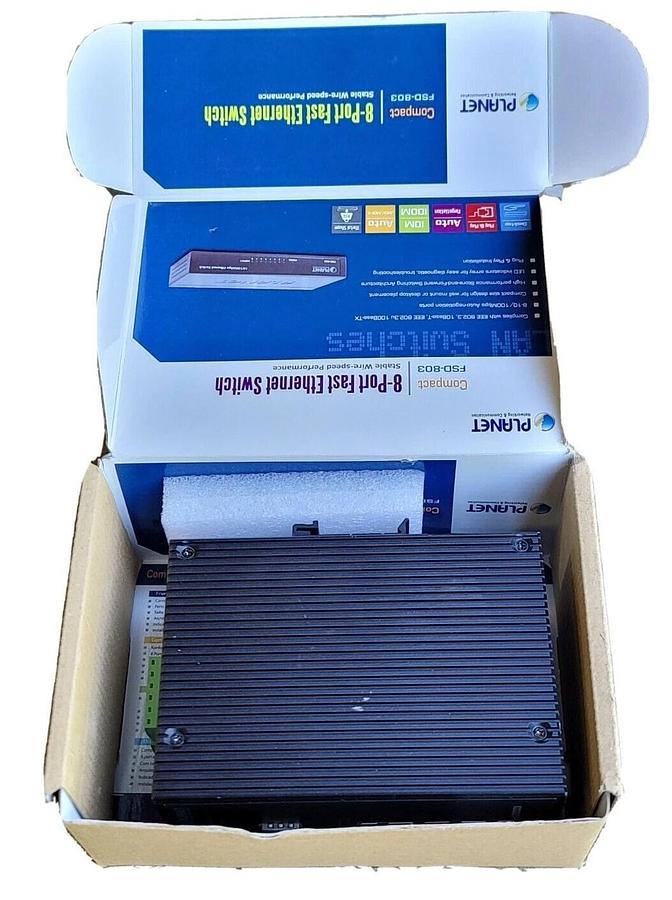 Used PLANET IGS-10020HPT 8 PORT FAST ETHERNET SWITCH COMPACT FSD-803